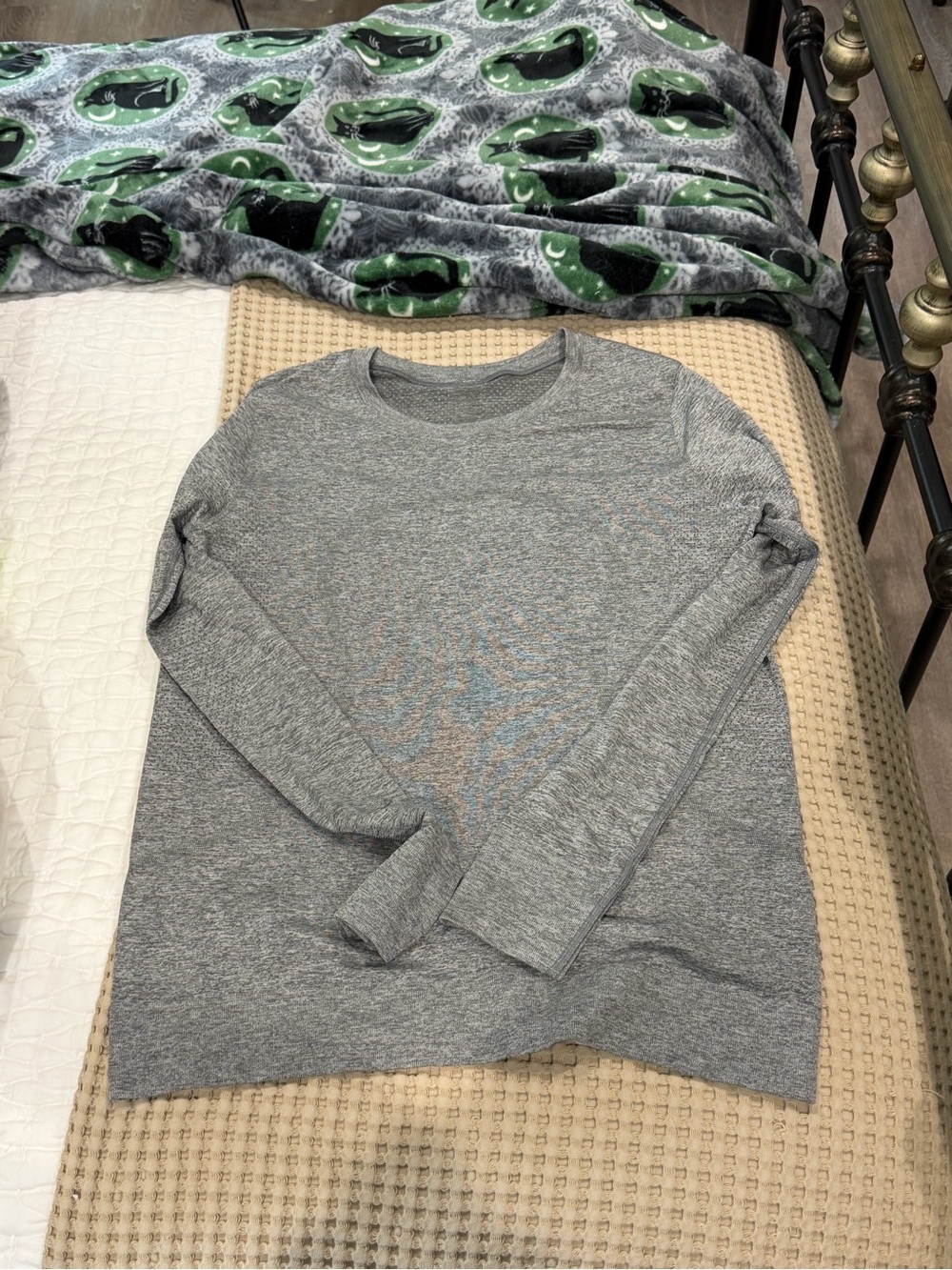 lululemon athletica Gray Long Sleeve Crew Top